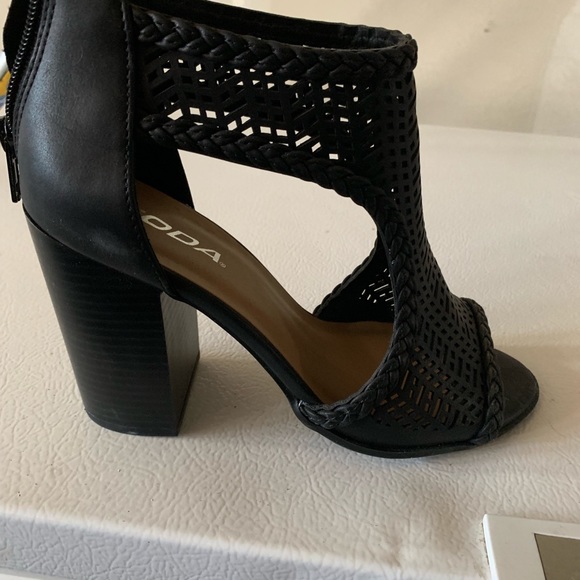 Braided Cut-out chunky heel sandals - Picture 5 of 7